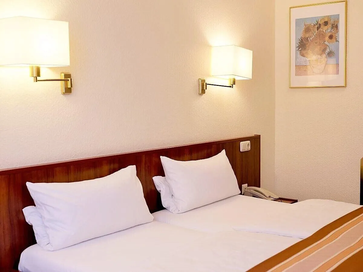 Cabo Nonsmoking-Hotel Hamburg 3*,