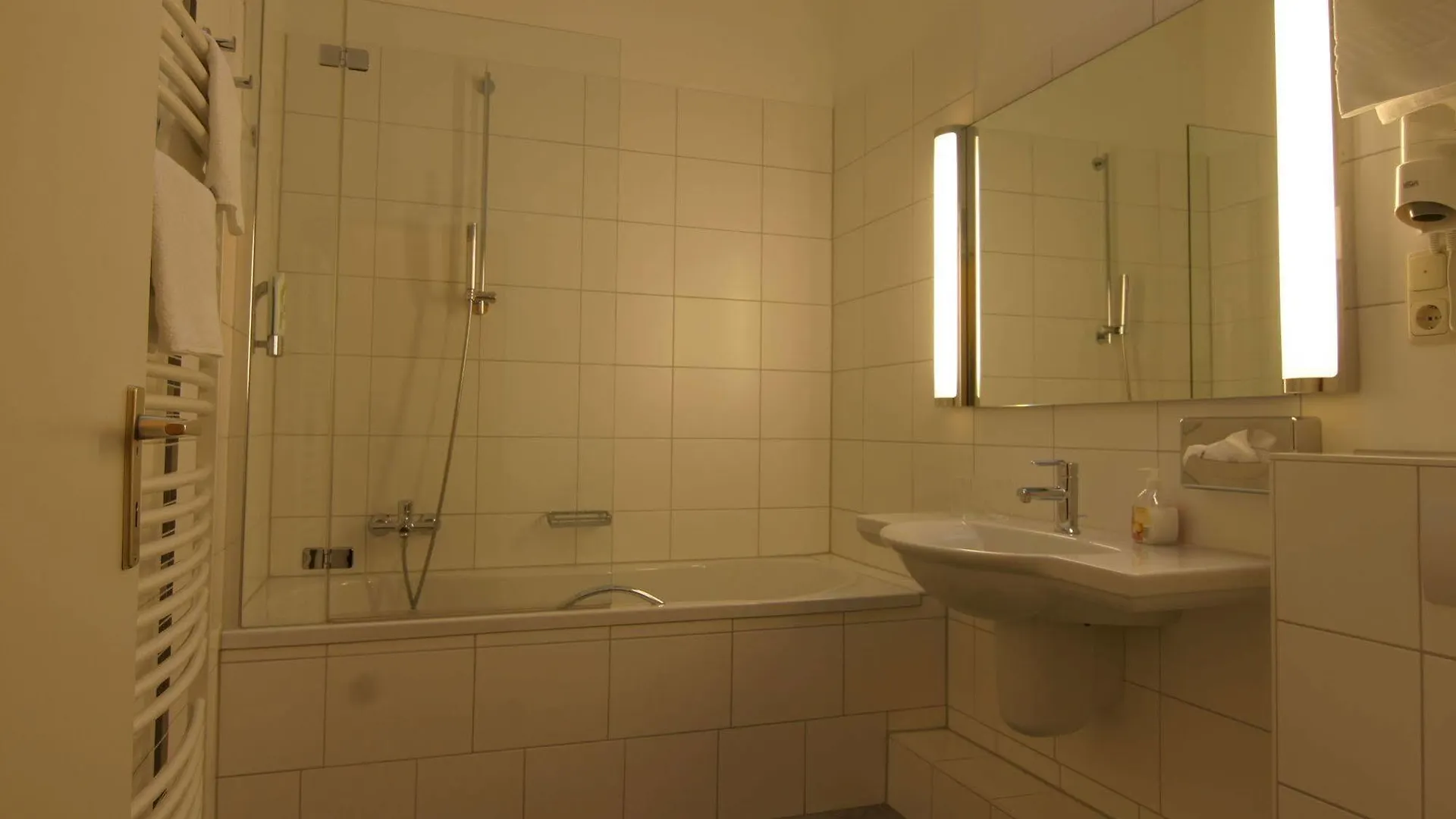 Cabo Nonsmoking-Hotel Hamburg-Harburg Hotell